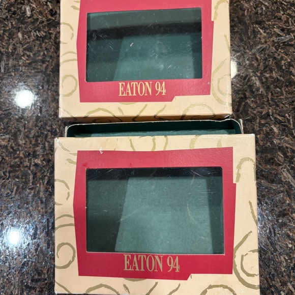 Two Vintage Eaton 94 Log Cabin Christmas Ornament - Picture 5 of 5